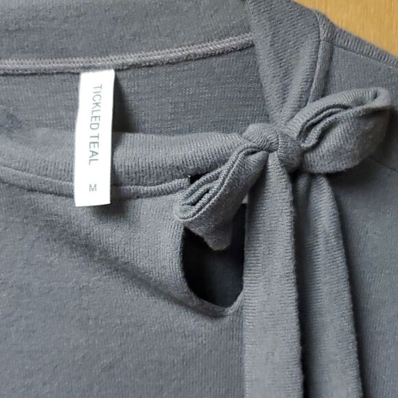 Tickled teal Women’s Grey Side Tie Sweater, Size Medium - Picture 2 of 4